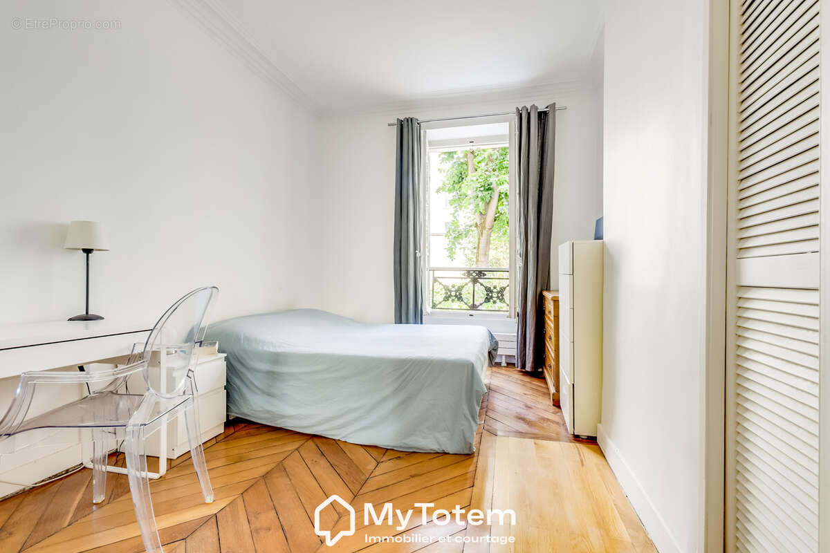 Appartement à PARIS-17E