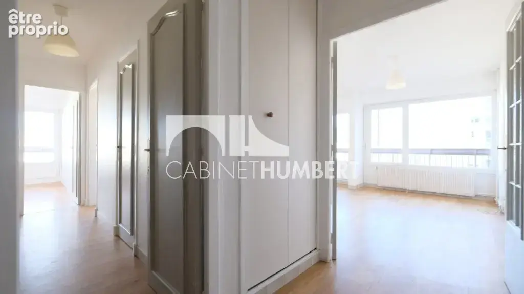 Appartement 91 m² à Saint-Etienne  - photo 3