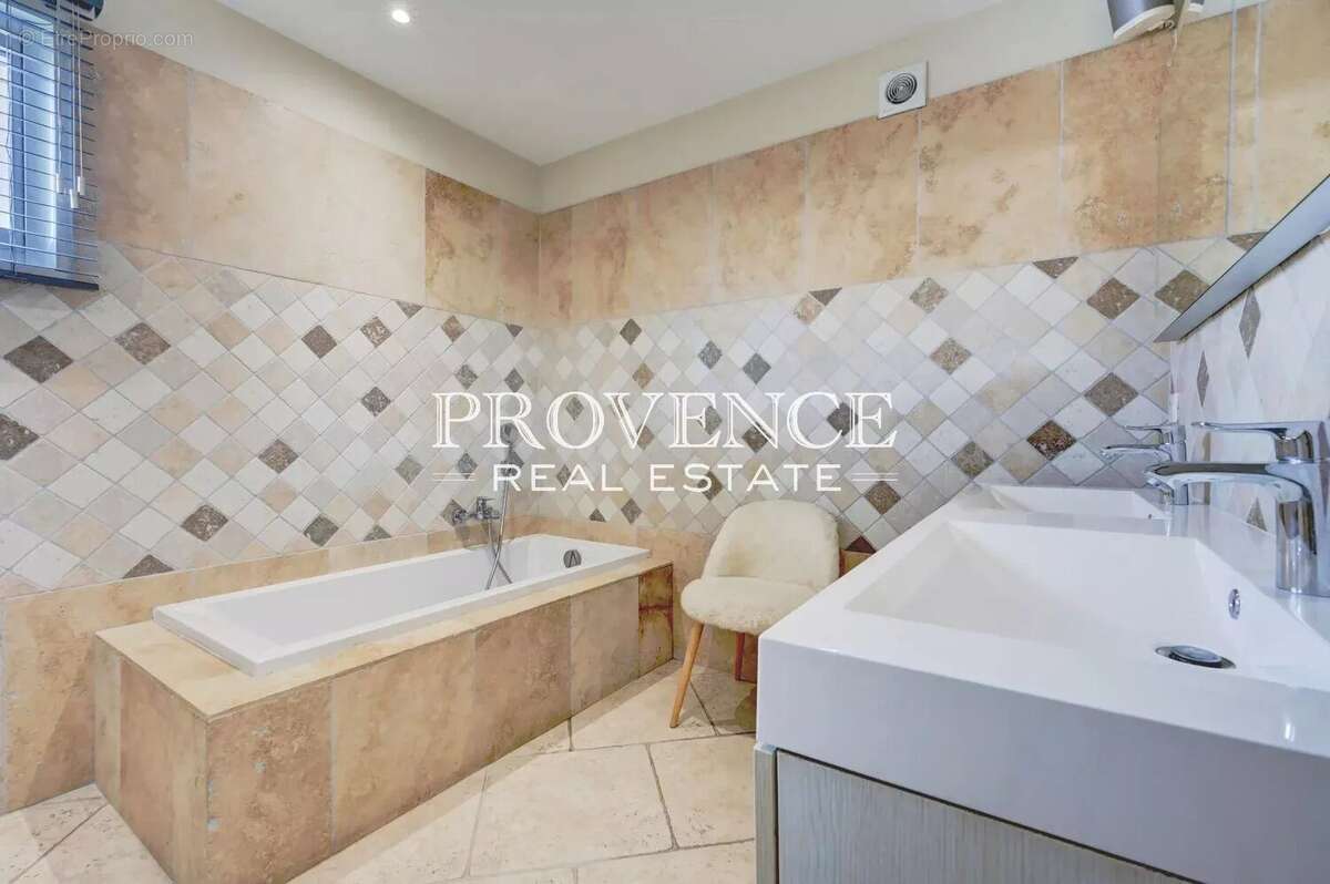 Maison à MARSEILLE-11E