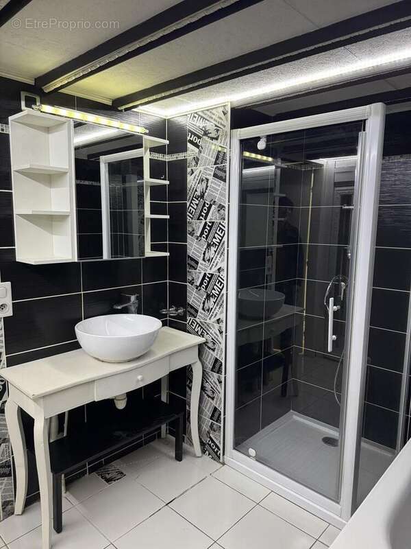 Appartement à HELLEMMES-LILLE