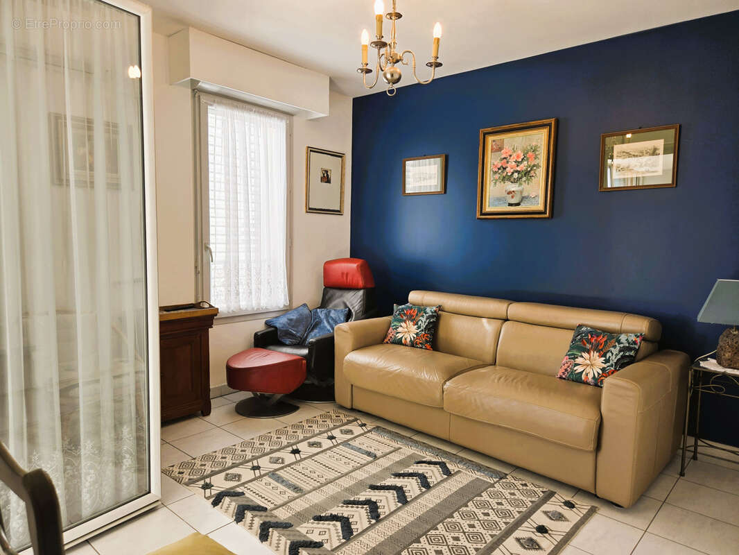 Appartement à MARSEILLE-3E