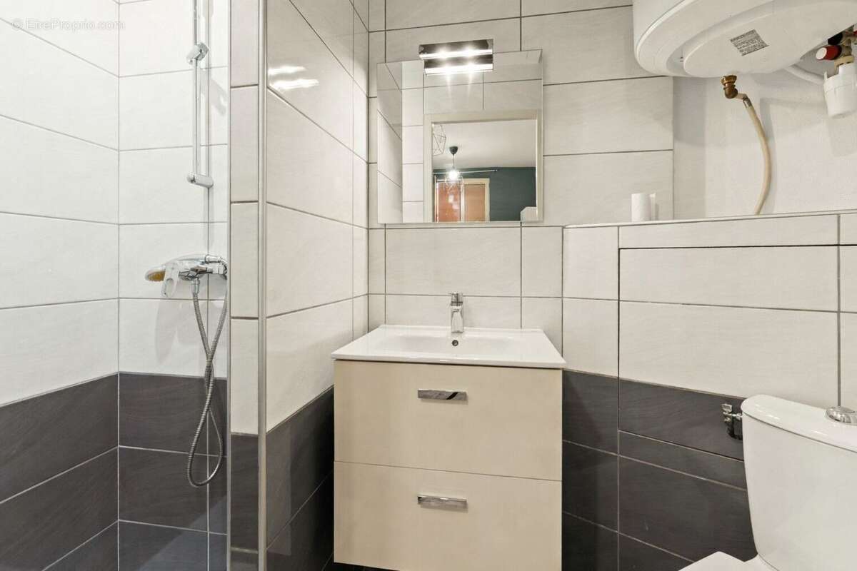 Photo 7 - Appartement à LYON-8E