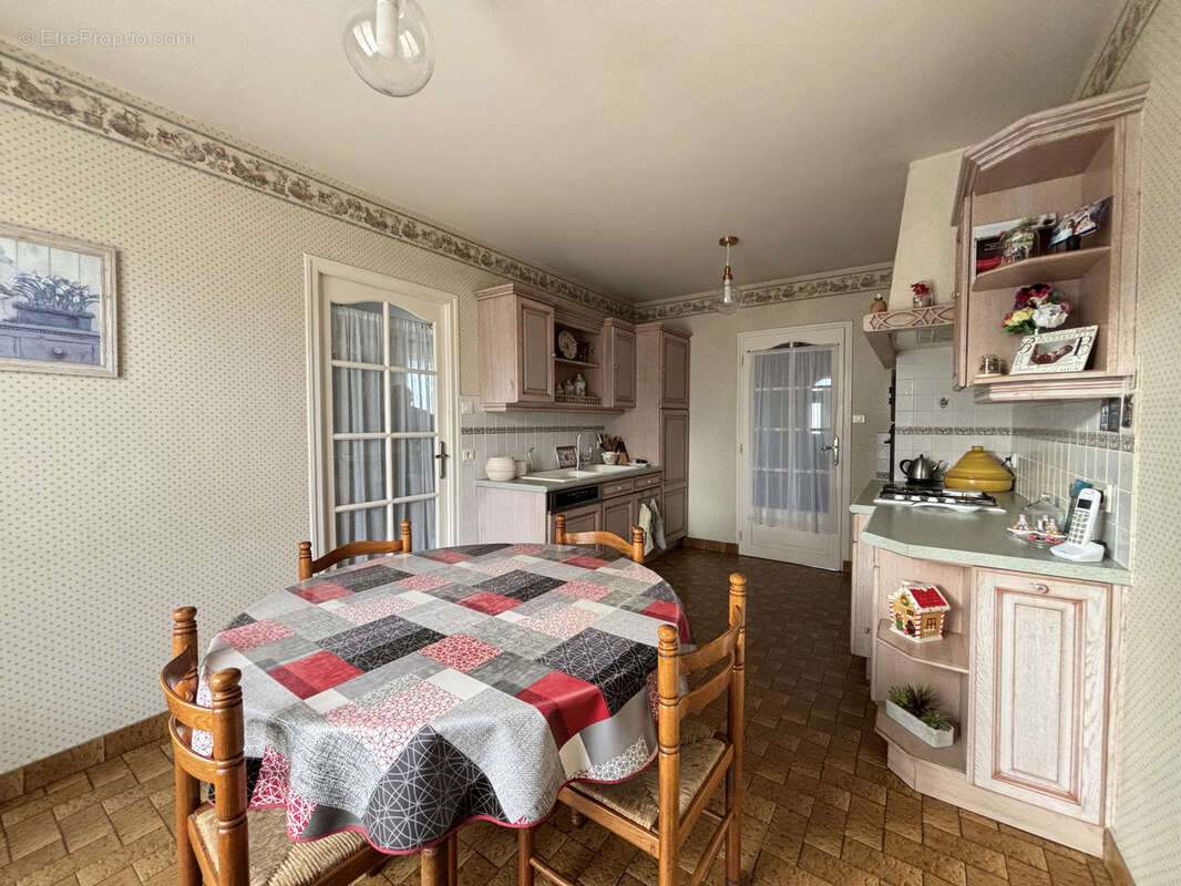 Maison à LE GIROUARD