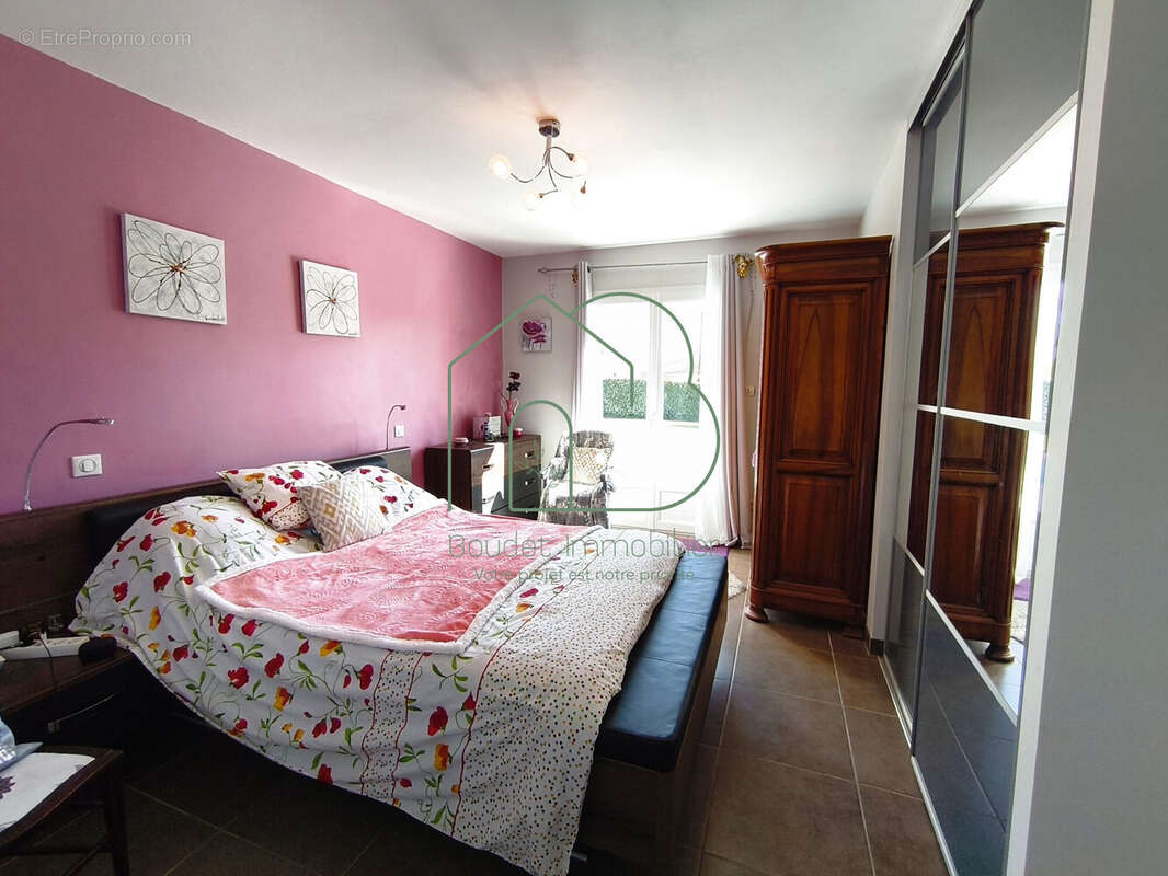 Maison 178 m² à Flagnac  - photo 9