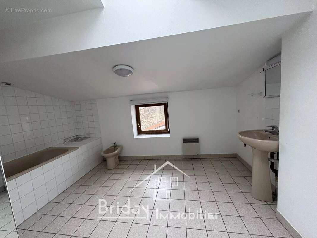 Appartement à SAINT-SYMPHORIEN-D'OZON