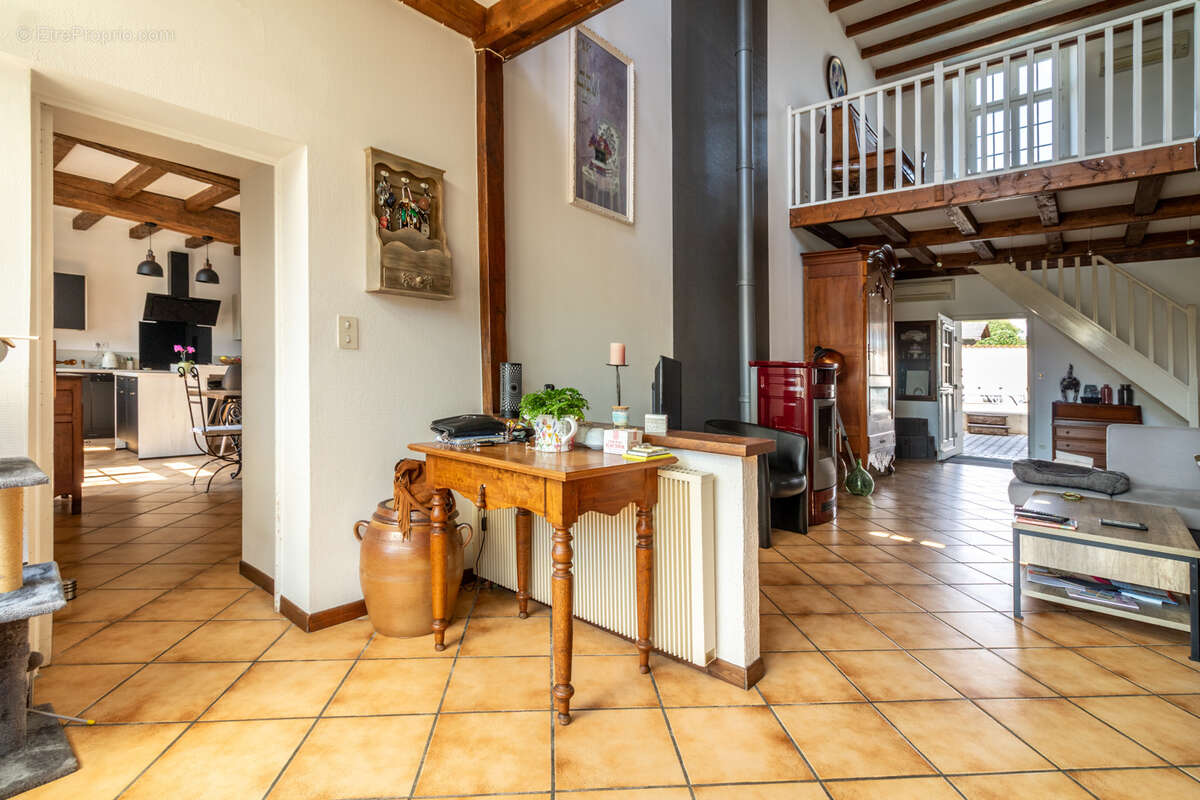 Maison de caractère, 264 m2, 4 chambres, bureau, piscine, dépendances - photo 5