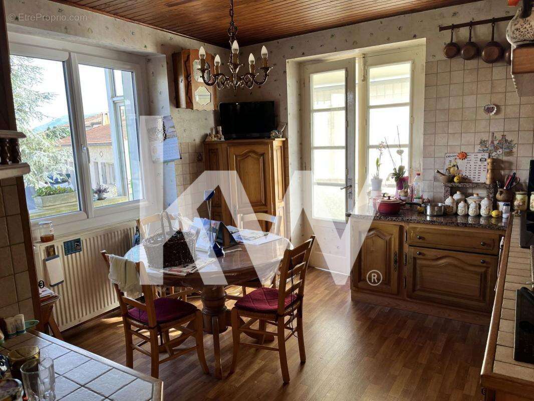 Maison à PAYRIN-AUGMONTEL