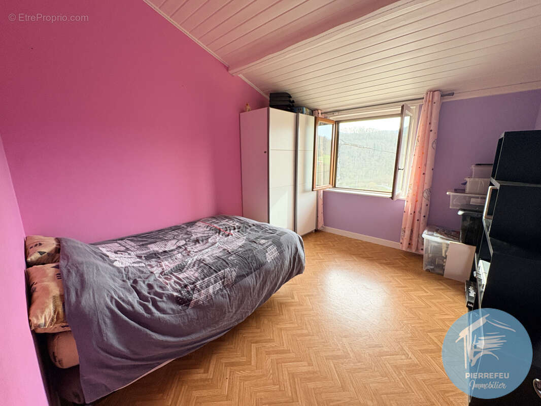 Maison à SAINT-FORGEUX