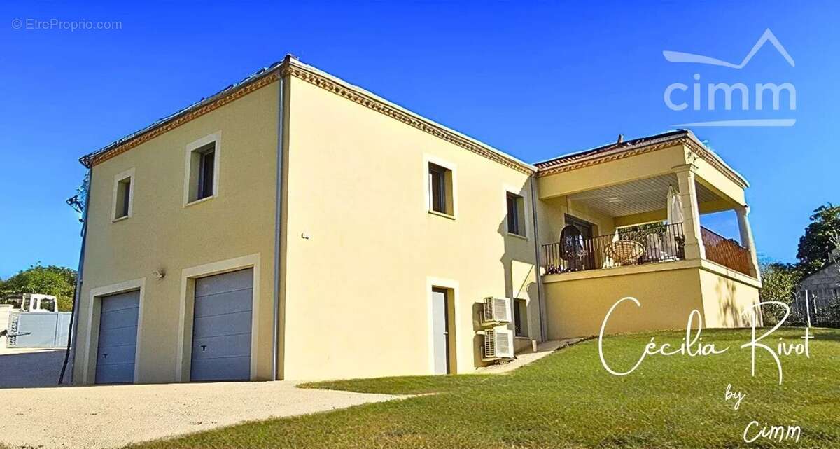 Maison à LA CHAPELLE-AUBAREIL