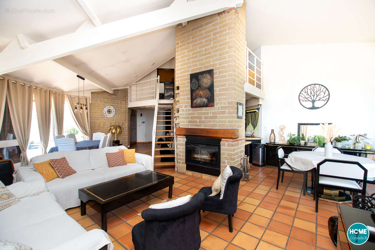 Maison à LABARTHE-SUR-LEZE