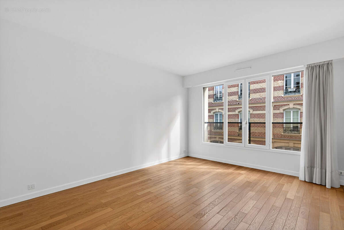 Appartement à PARIS-20E