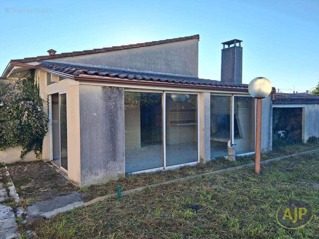 Maison à PAUILLAC