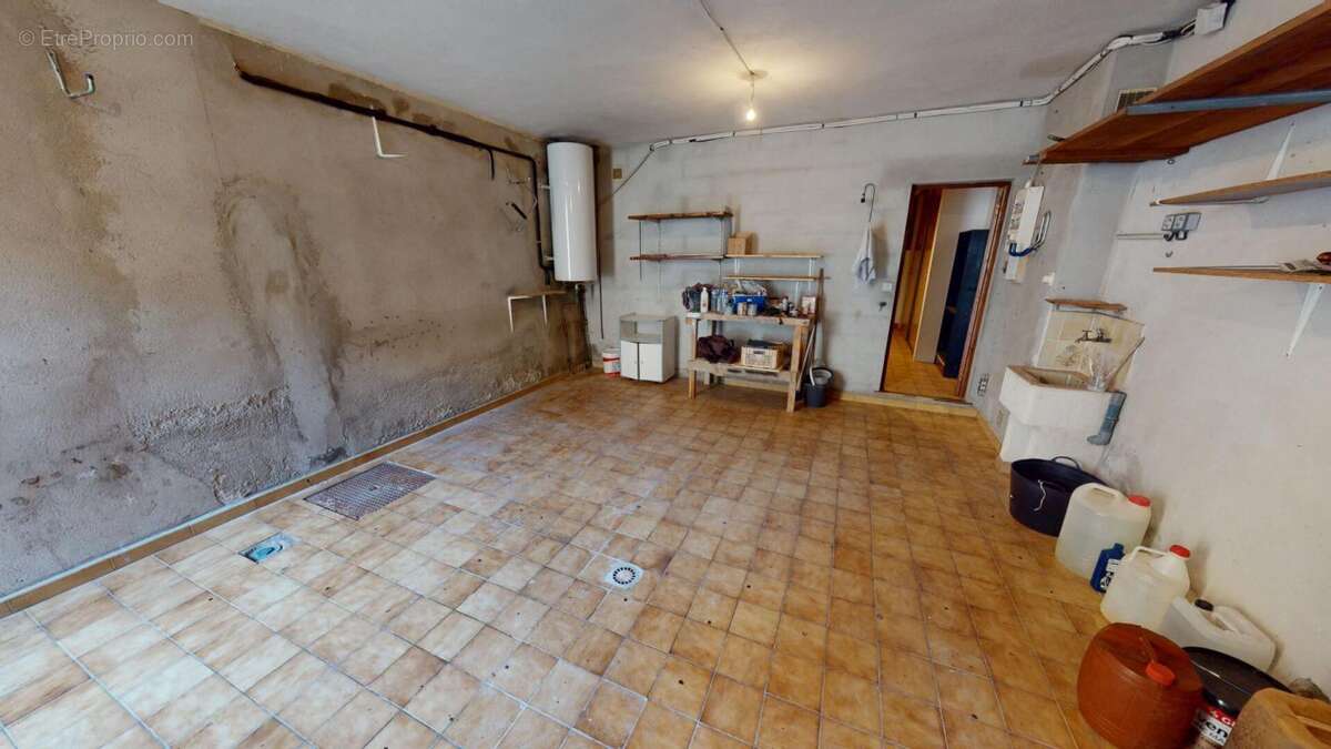 Le MUY, Maison de village 115m² avec grand garage et vie tout à pied ! - photo 10