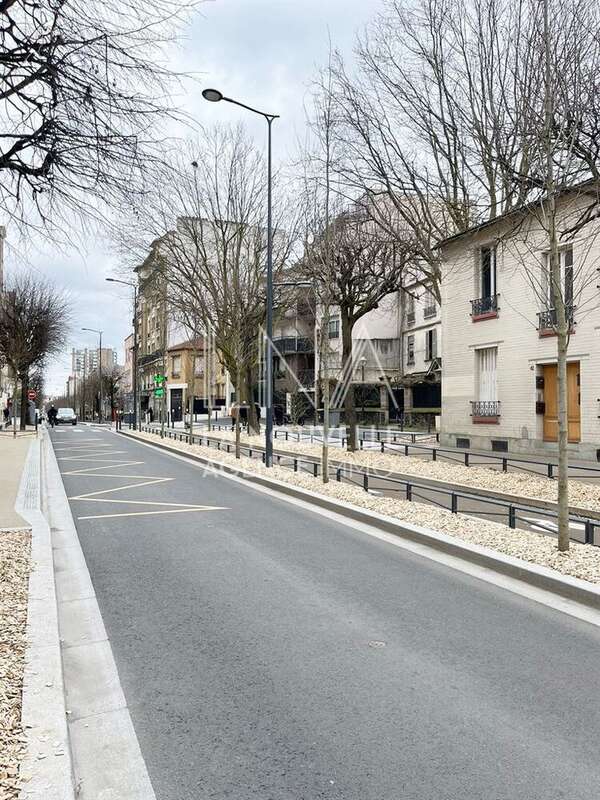 Appartement à LES LILAS