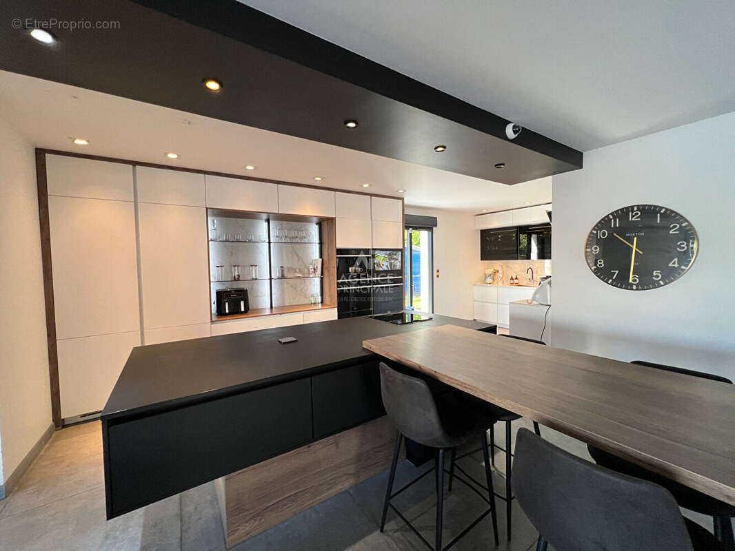 Maison d'Exception à Ennery - 7 pièces - 170 m² - photo 6