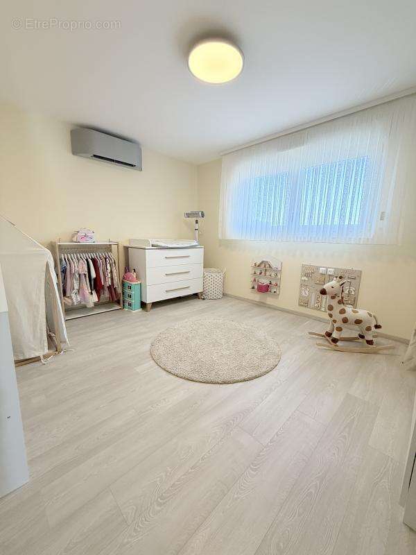 Maison 201 m² à Saint-Louis  - photo 11