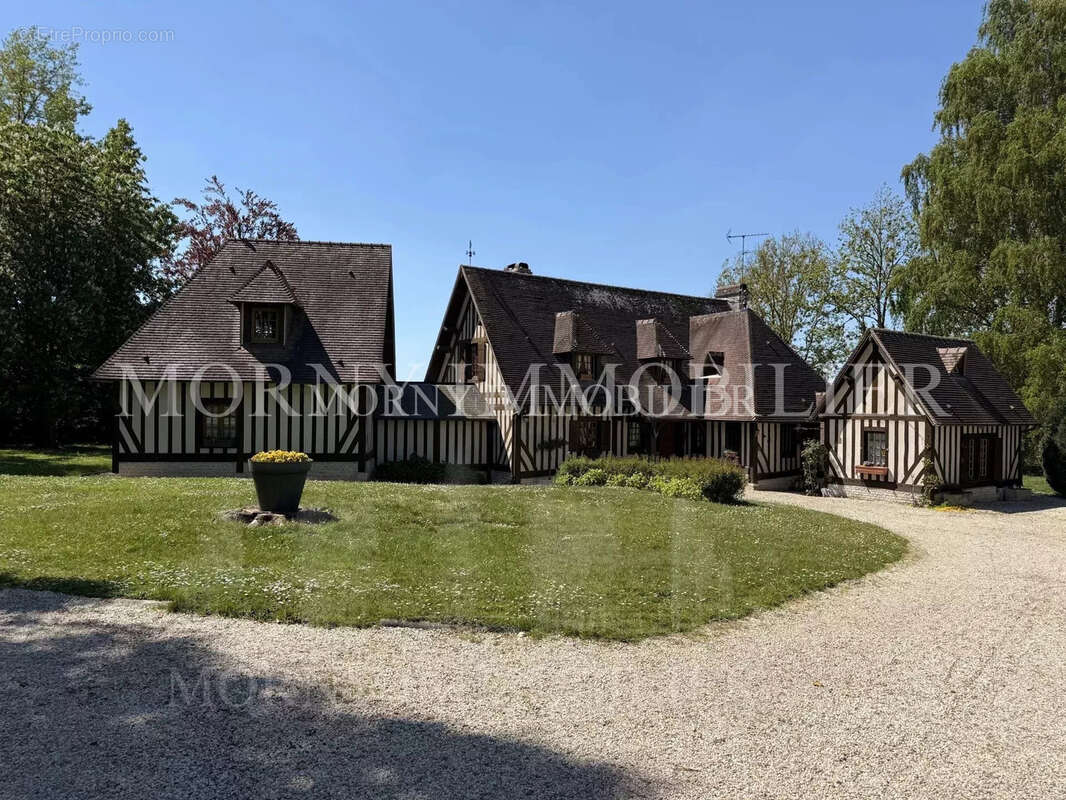 Maison à PONT-L'EVEQUE