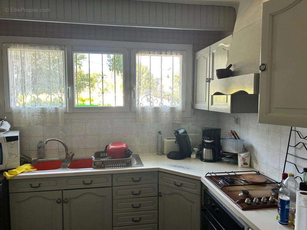 Maison à PELISSANNE