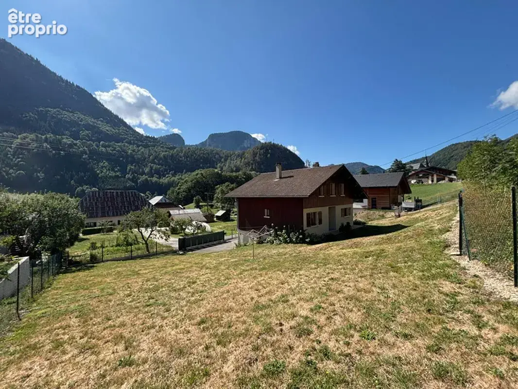 BELLEVAUX Maison T6 120 m² , 1180m² de terrain , secteur calme (74470) - photo 14