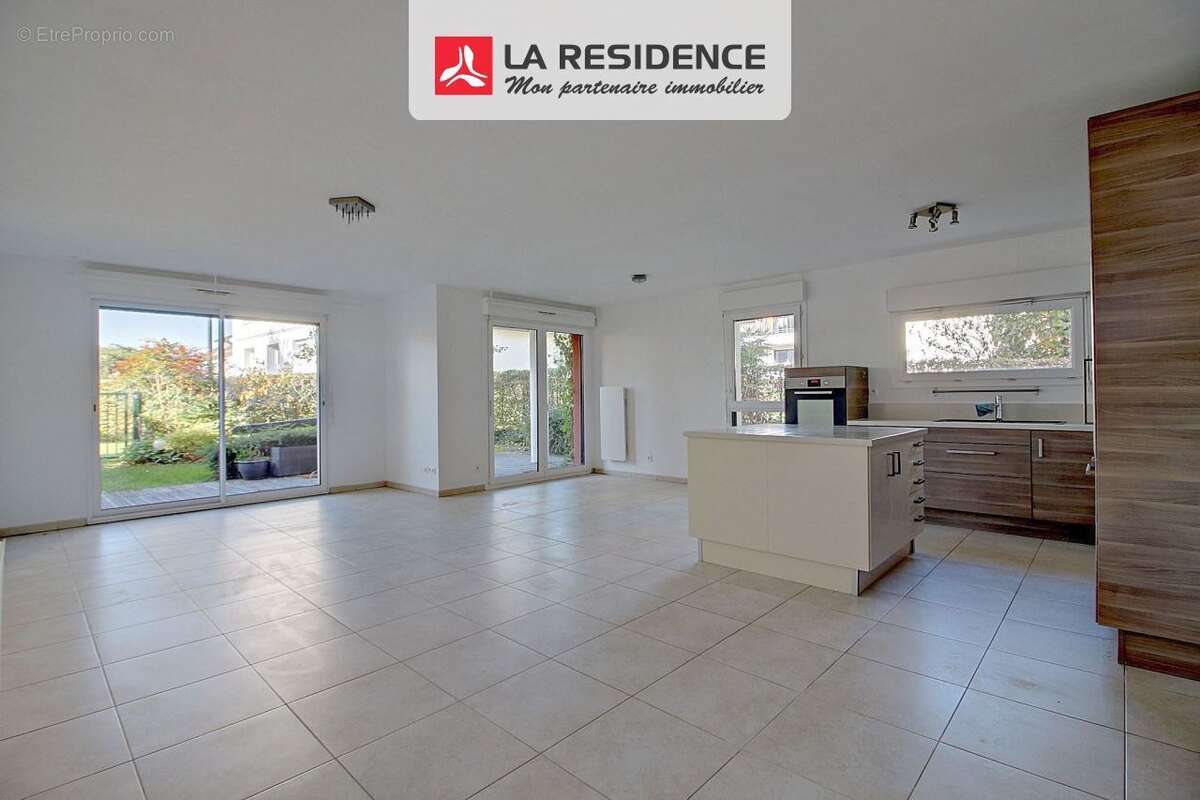 Appartement à MONT-SAINT-AIGNAN