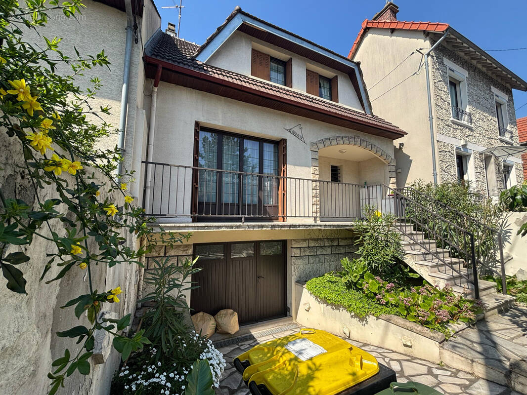 Maison à LE BLANC-MESNIL