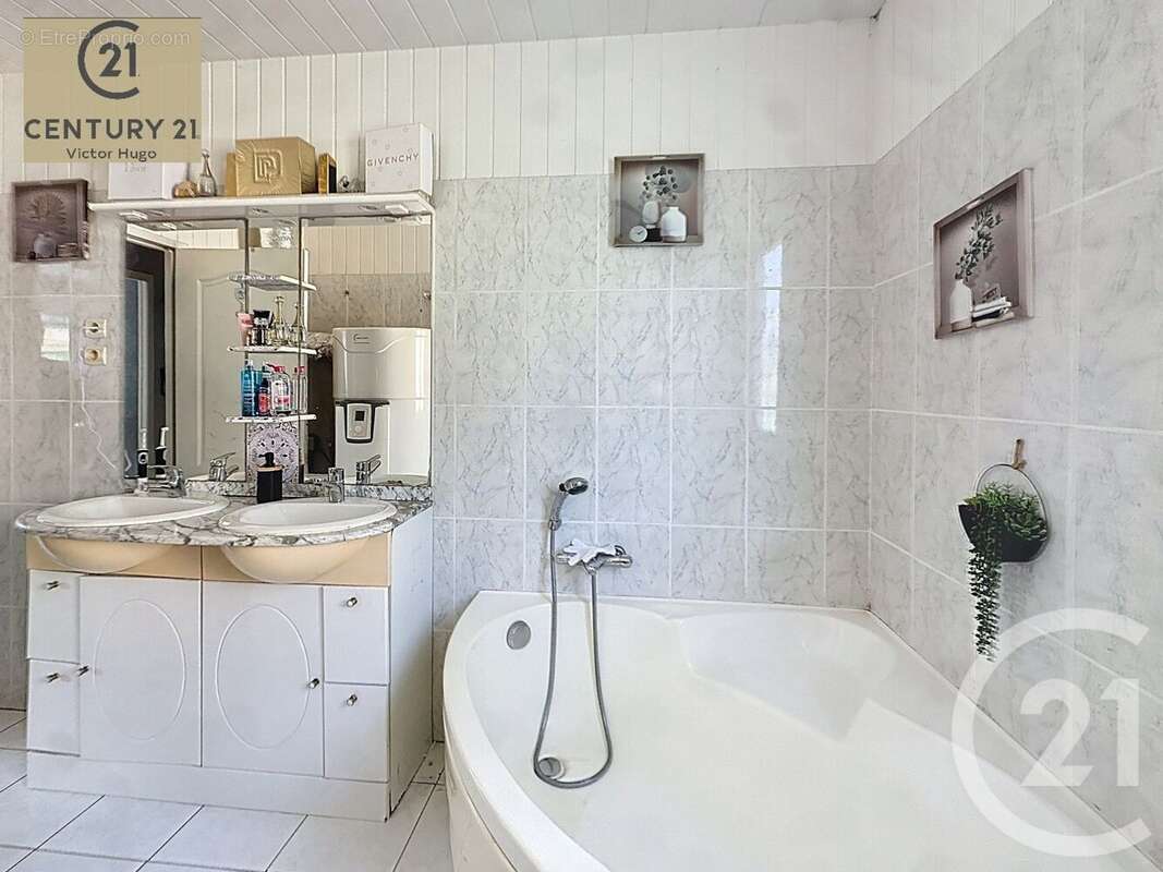 Maison à RILHAC-RANCON