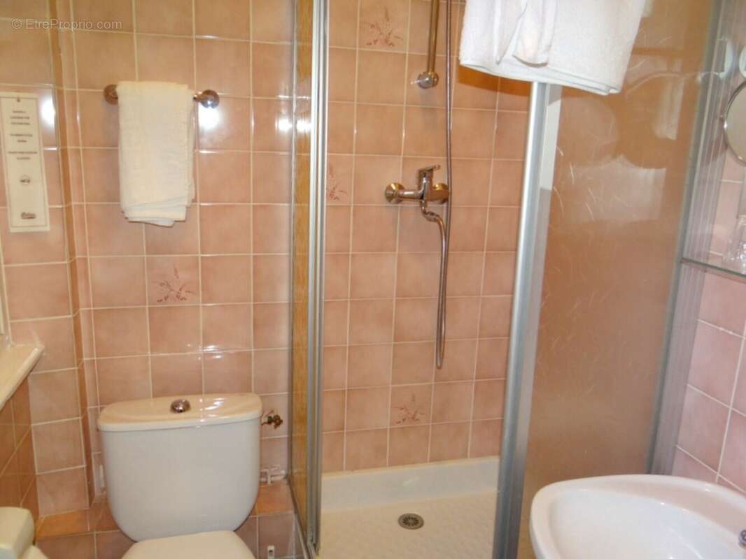 Dpt Allier (03), à vendre ESTIVAREILLES Hôtel - Restaurant -Bar ( licence 4 ) 10 minutes de Montluçon - photo 29