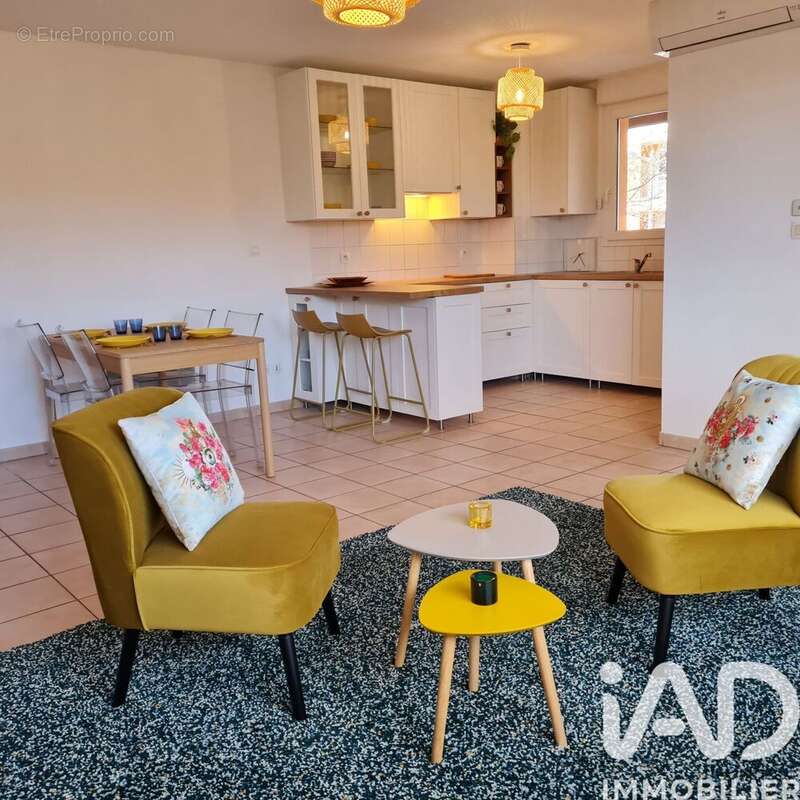 Photo 2 - Appartement à ENTRAIGUES-SUR-LA-SORGUE
