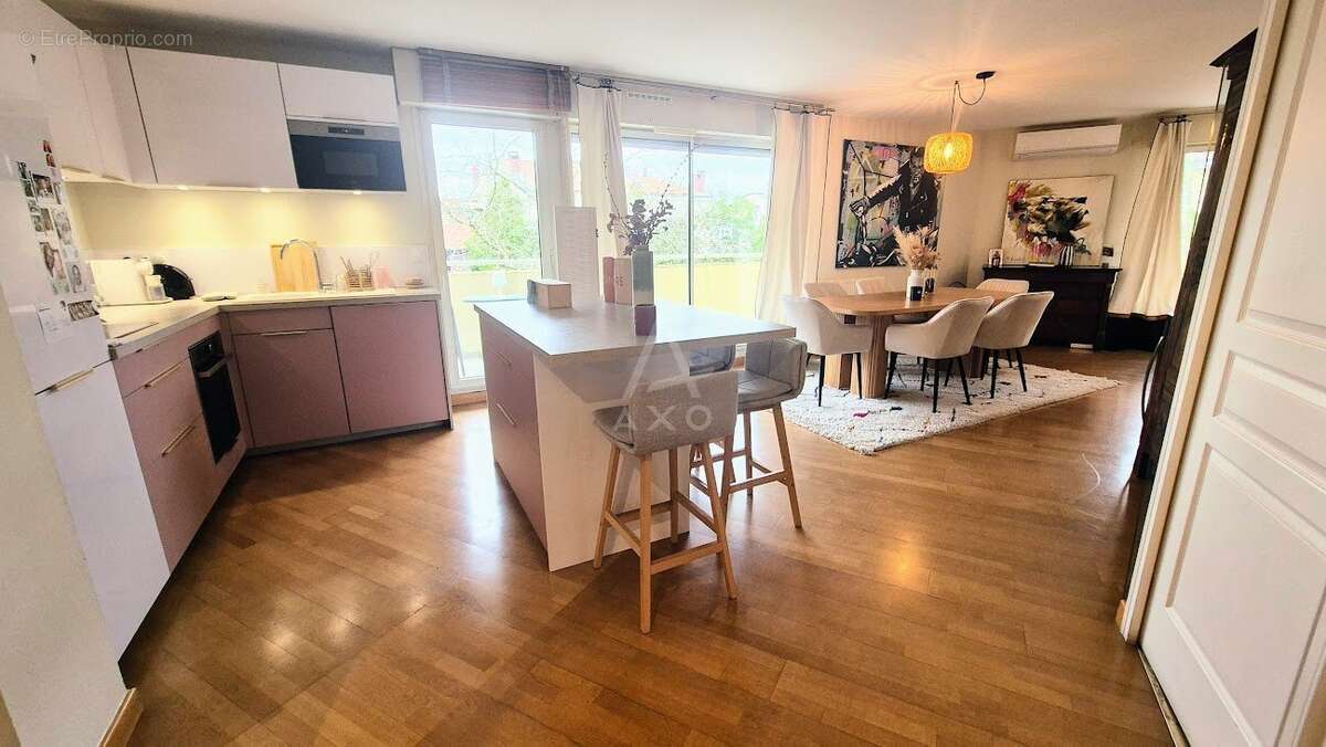 Bordeaux SAINT SEURIN Bel Appartement de standing vue sur jardins 3 chambres - photo 3