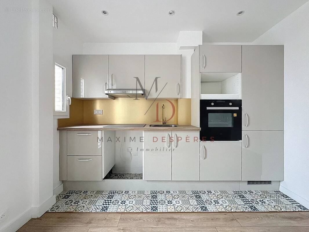 Appartement à LEVALLOIS-PERRET