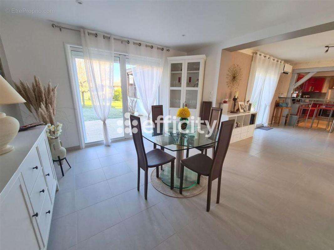 Maison 99 m² à Meulan  - photo 8