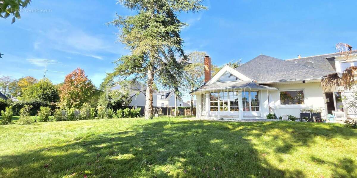 Maison à SAINT-BARTHELEMY-D&#039;ANJOU