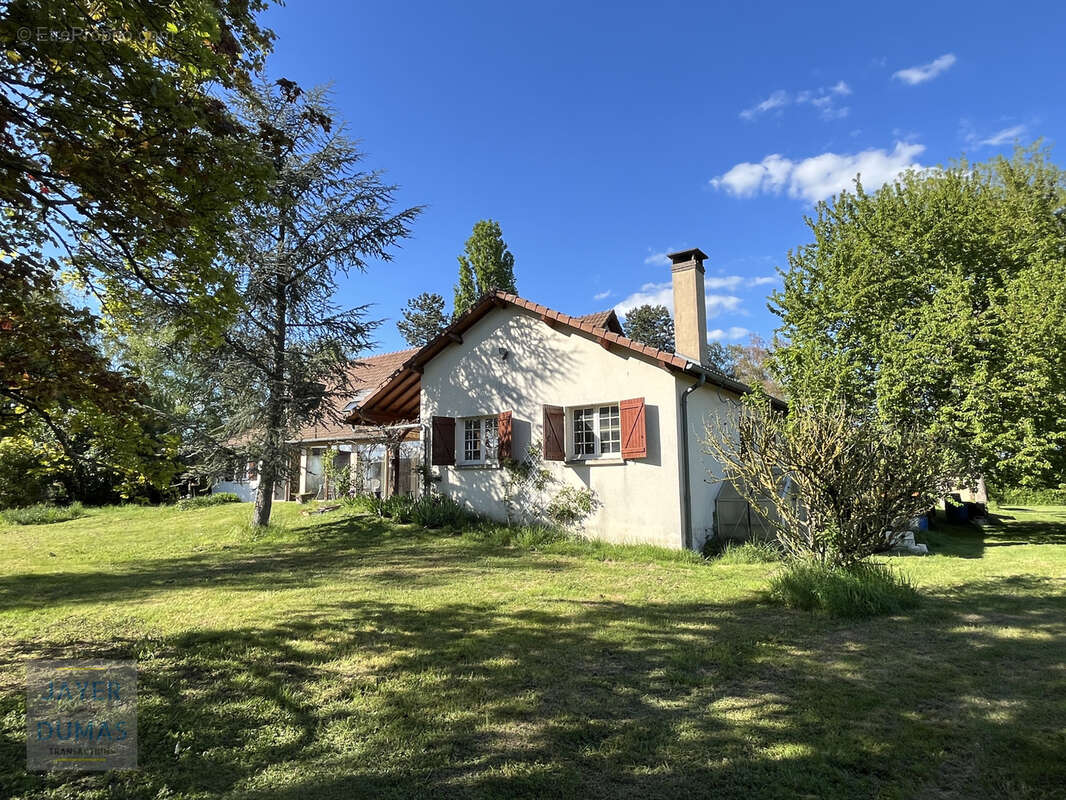 Maison à VIREY-LE-GRAND