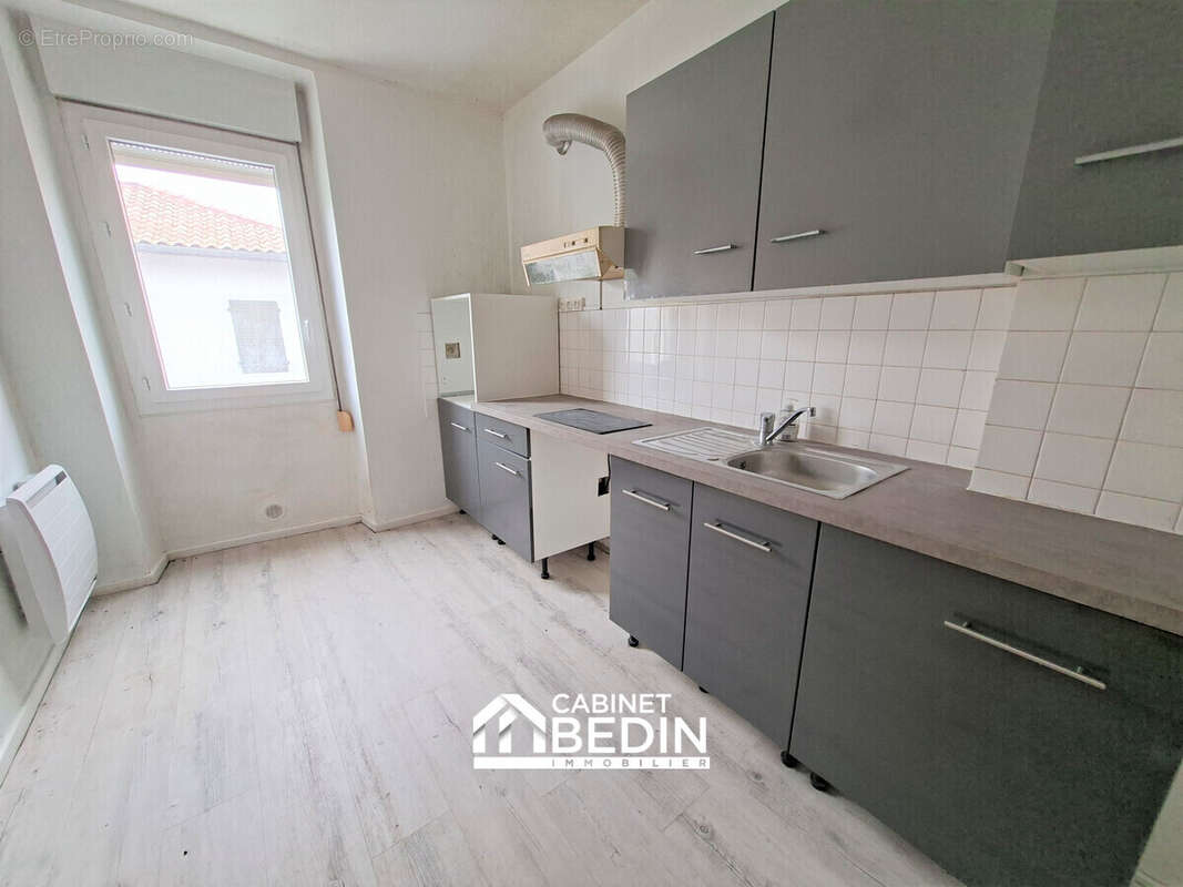 Appartement 316 m² à Dax  - photo 6