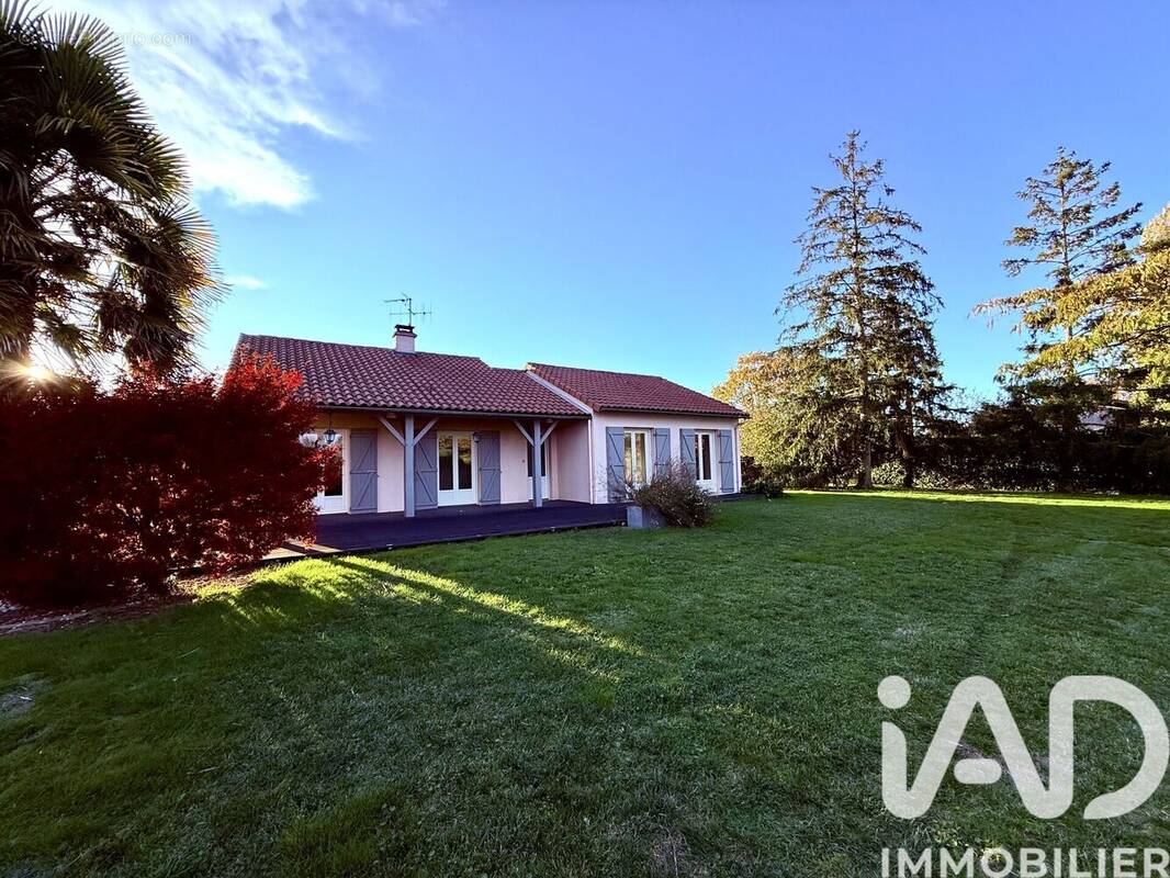 Photo 1 - Maison à BERUGES