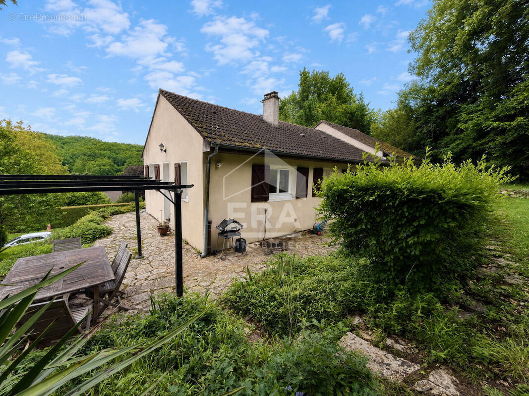 Maison à POLIGNY