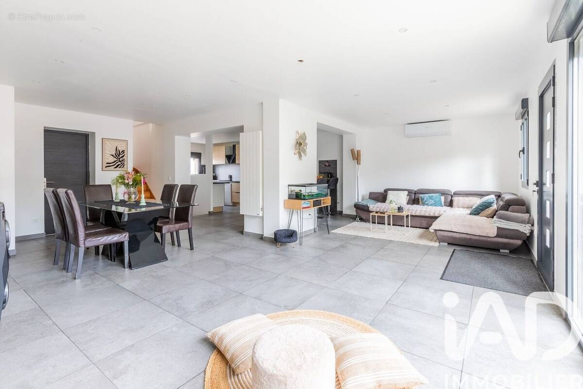 Photo 1 - Maison à VILLENEUVE-SAINT-GEORGES