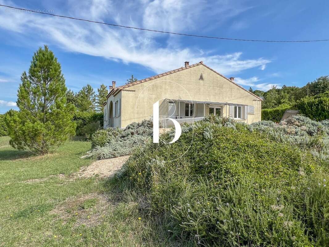 Maison à BARJAC