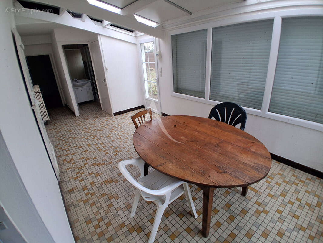 Maison à LA GRIPPERIE-SAINT-SYMPHORIEN