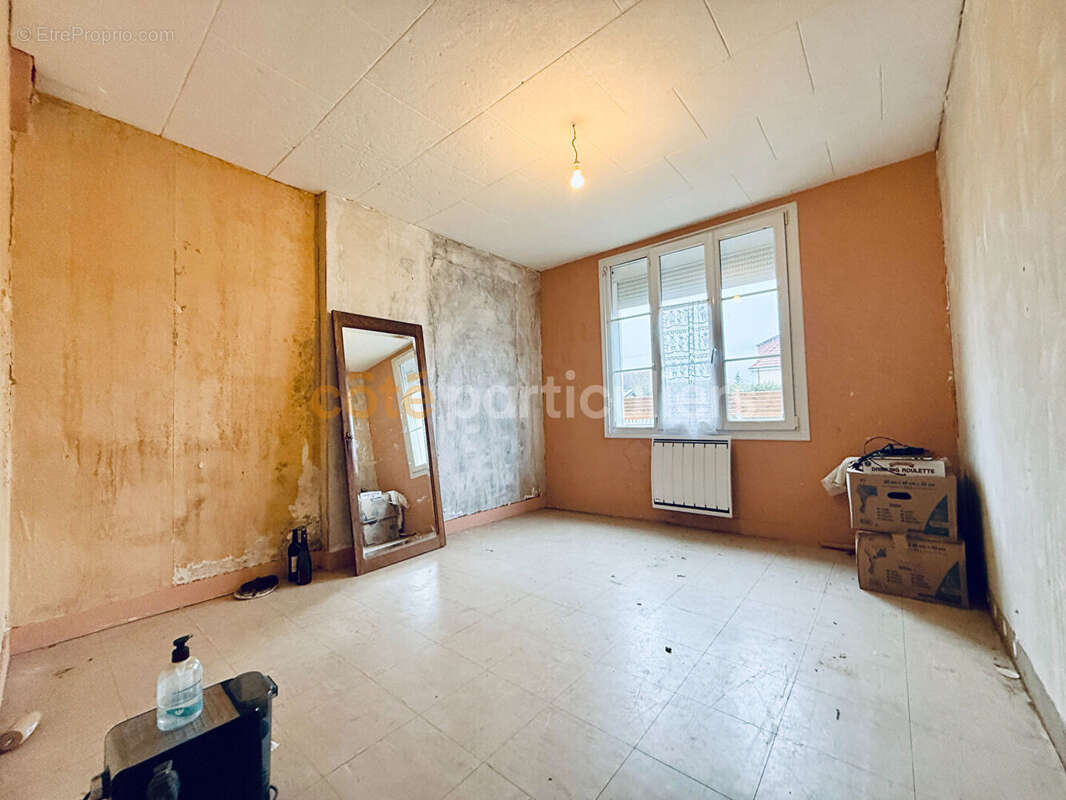 Maison à BRETTEVILLE-L'ORGUEILLEUSE