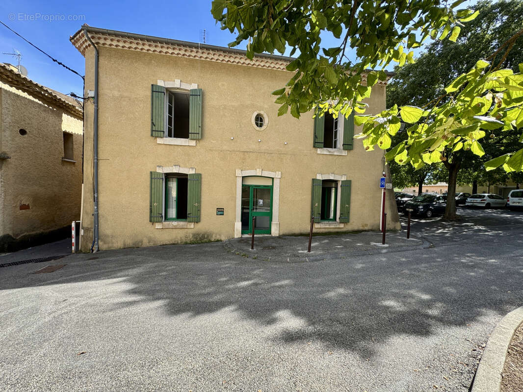 Appartement à LAUDUN-L&#039;ARDOISE