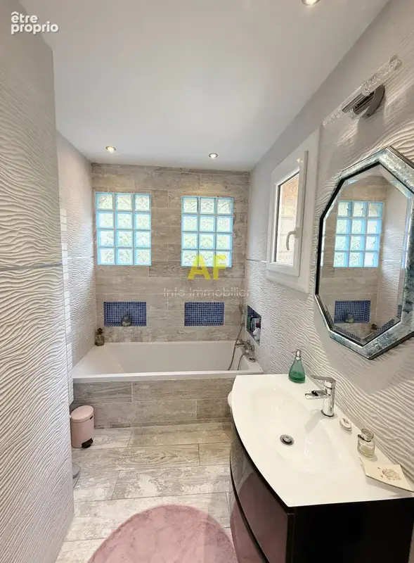 Saint-Raphaël, proche centre ville, villa 5 pièces avec garage et piscine - photo 10