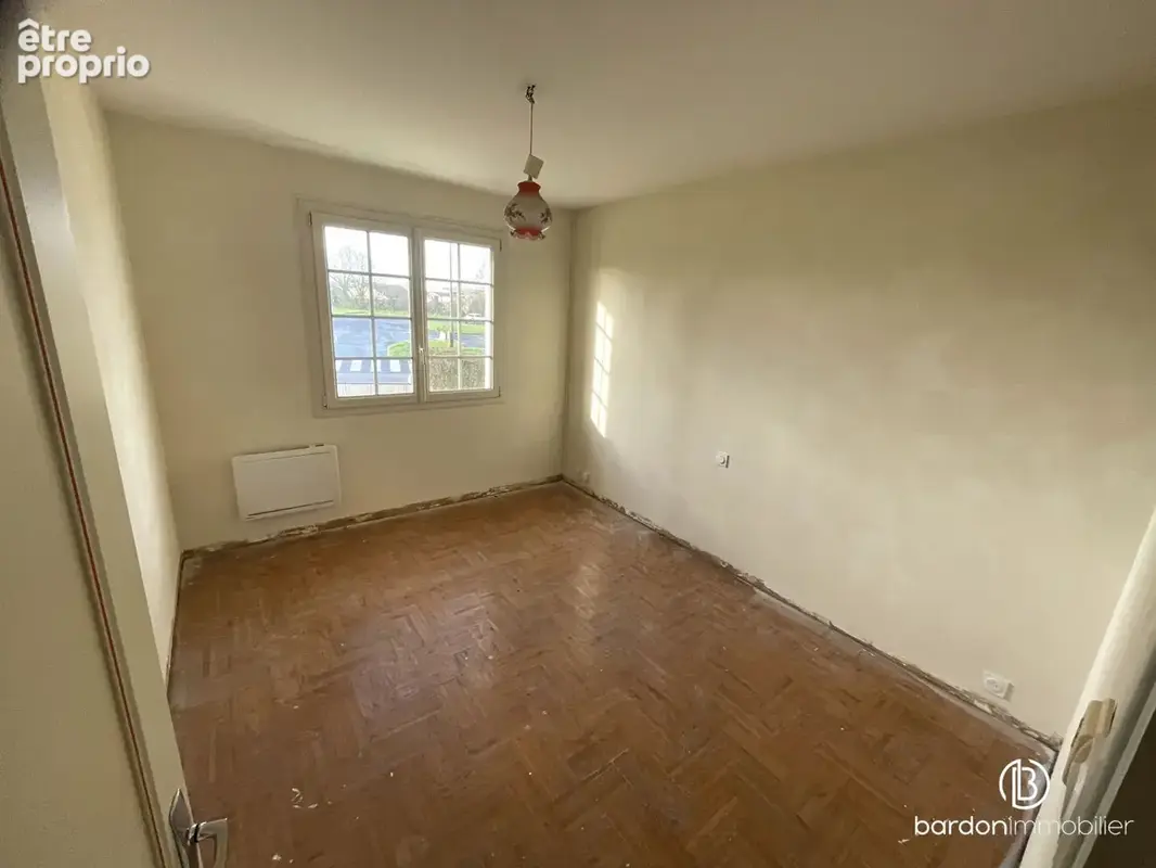 Appartement T4 - 96m² avec jardin privatif + 2 places de stationnement - photo 6
