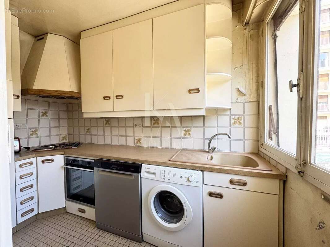 Appartement à NEUILLY-SUR-SEINE