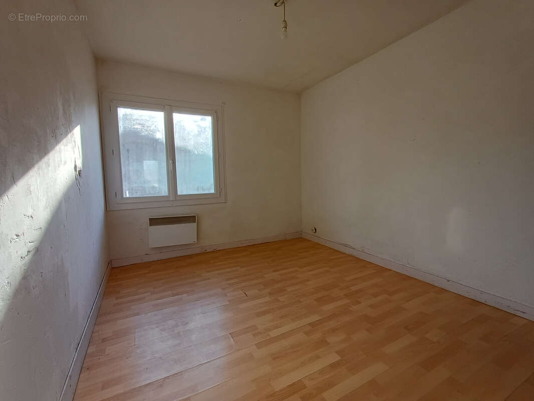 Maison à BAIGNES-SAINTE-RADEGONDE