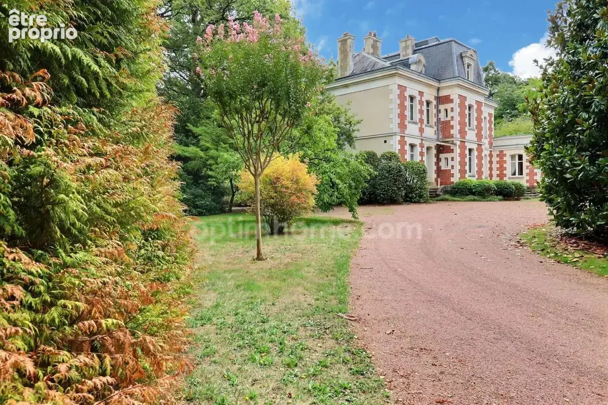 La chapelle-sur-erdre — manoir du xixᵉ siècle au cœur d’un parc arboré de 1,28 ha - photo 18