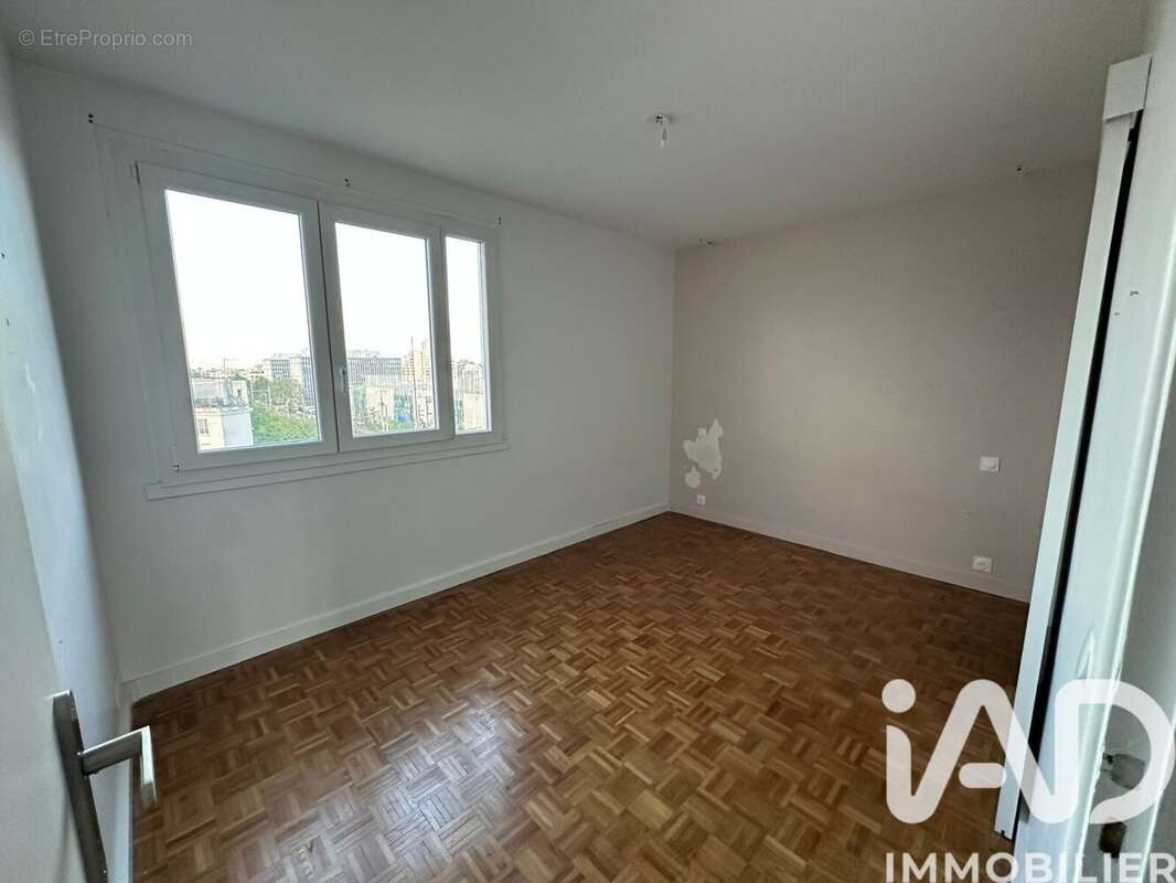 Photo 8 - Appartement à COURBEVOIE