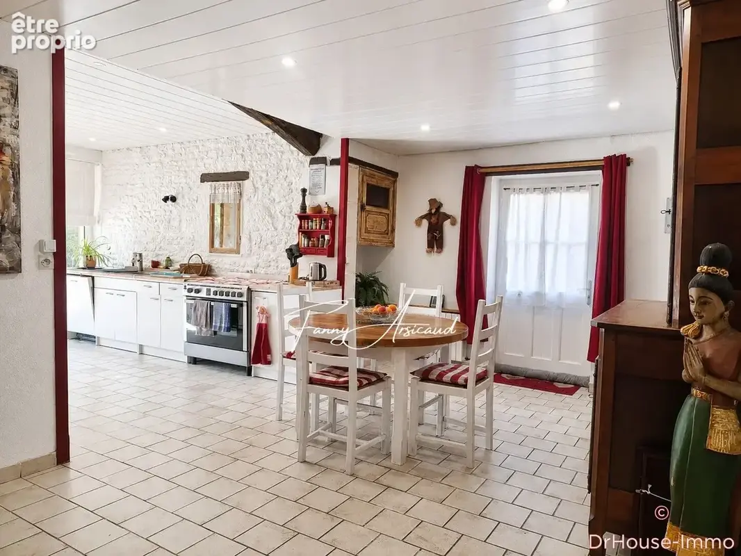 Maison 142 m² à Saint-Sigismond  - photo 14