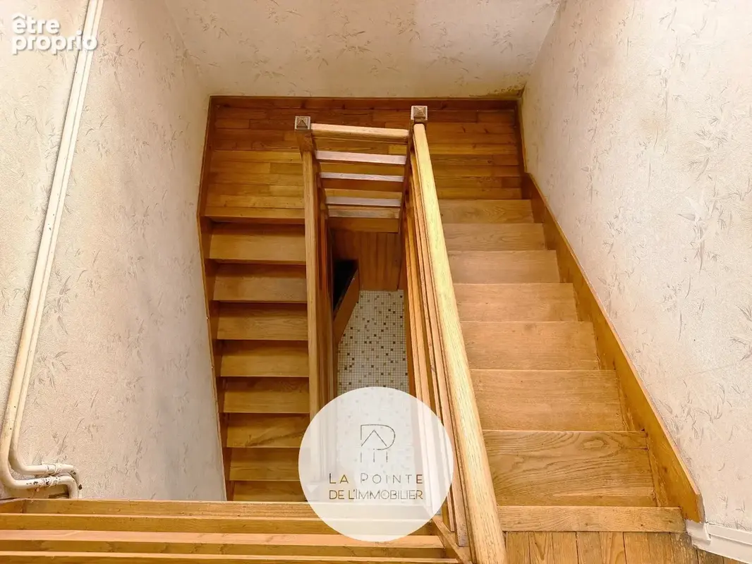 Maison à moderniser avec vaste terrain de plus de 2 600 m² - photo 5