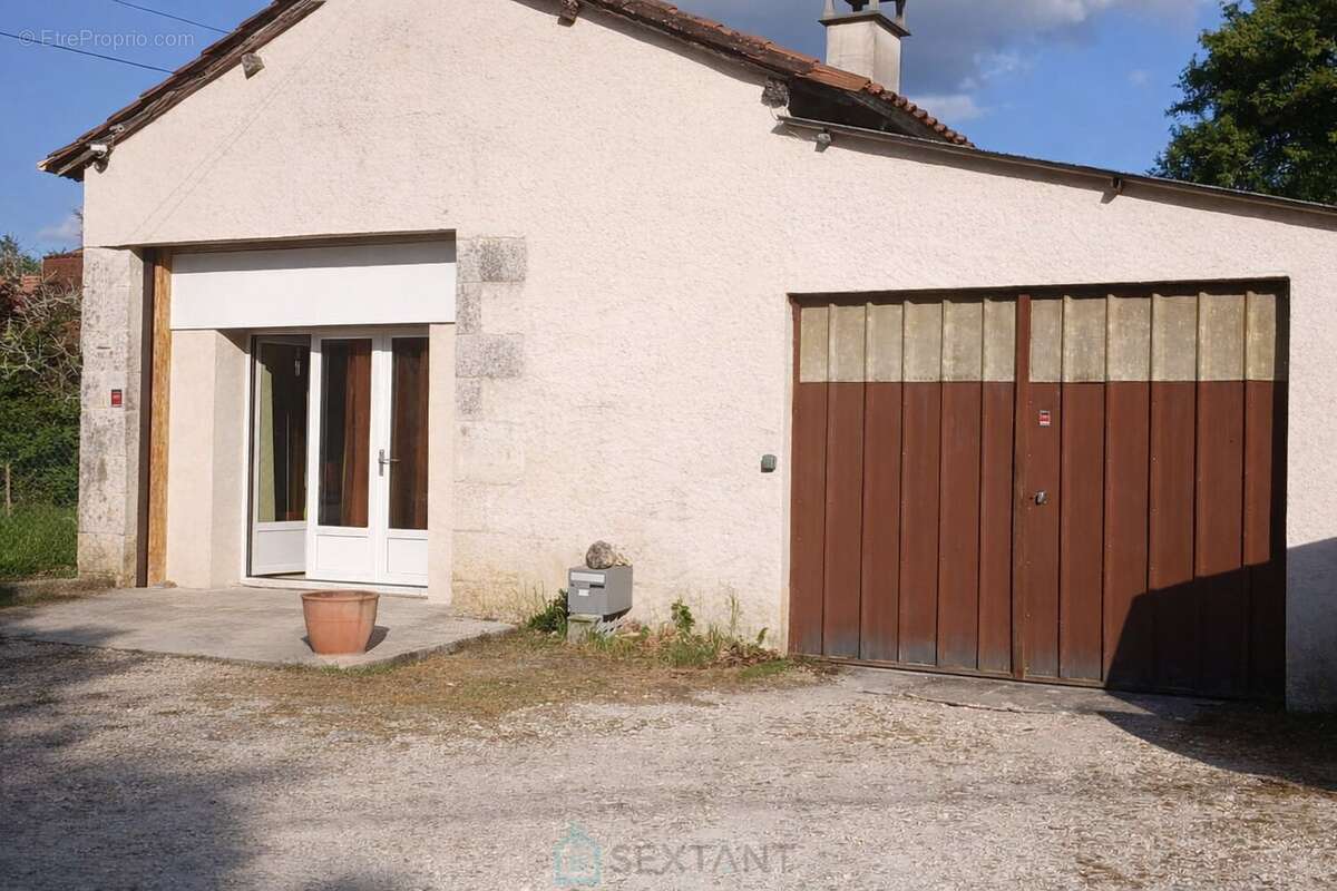 Maison à SAINT-VINCENT-JALMOUTIERS